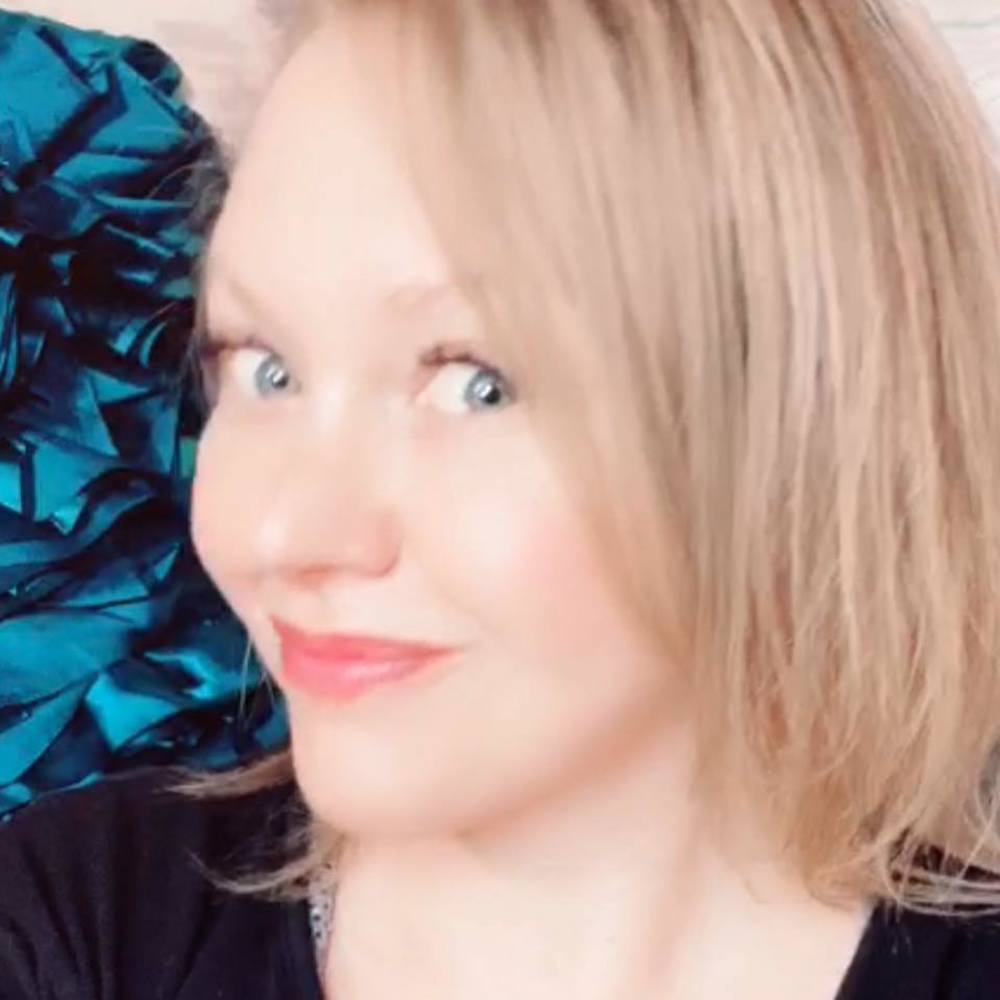Meet your Posher, Stephanie